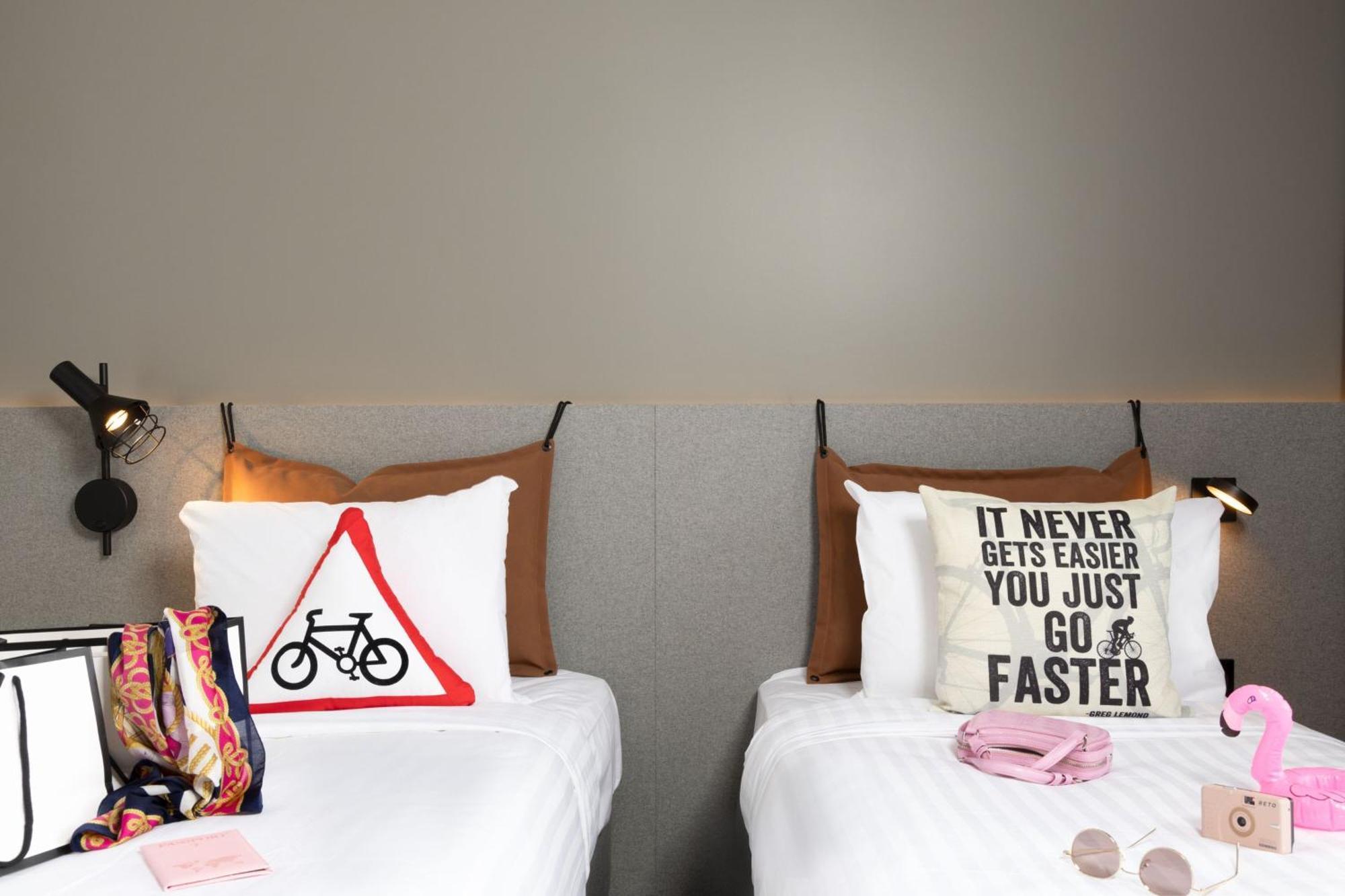 Moxy Paris Clamart Buitenkant foto