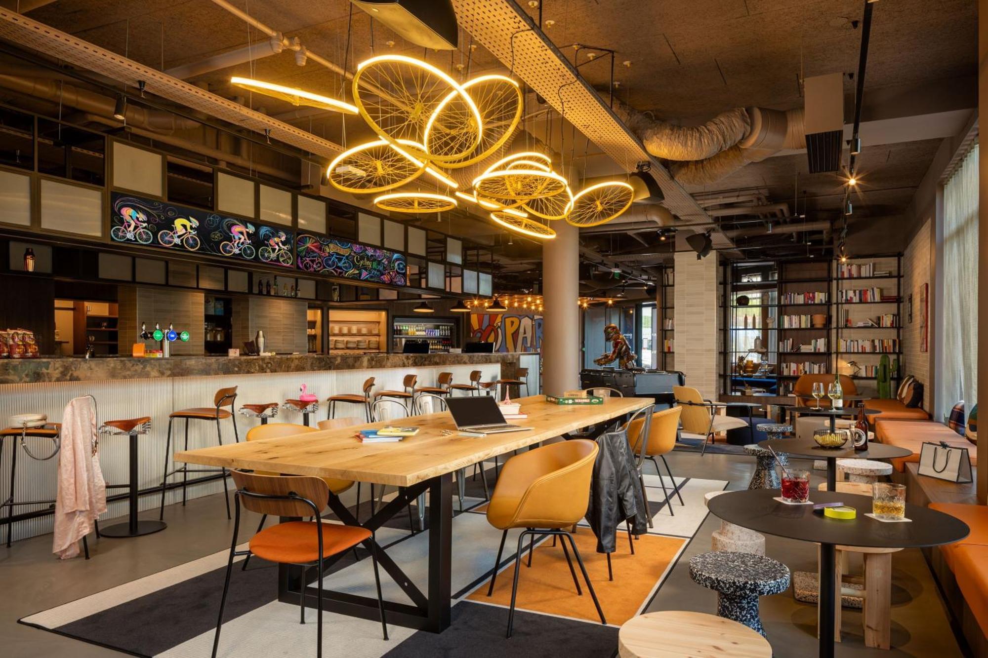 Moxy Paris Clamart Buitenkant foto