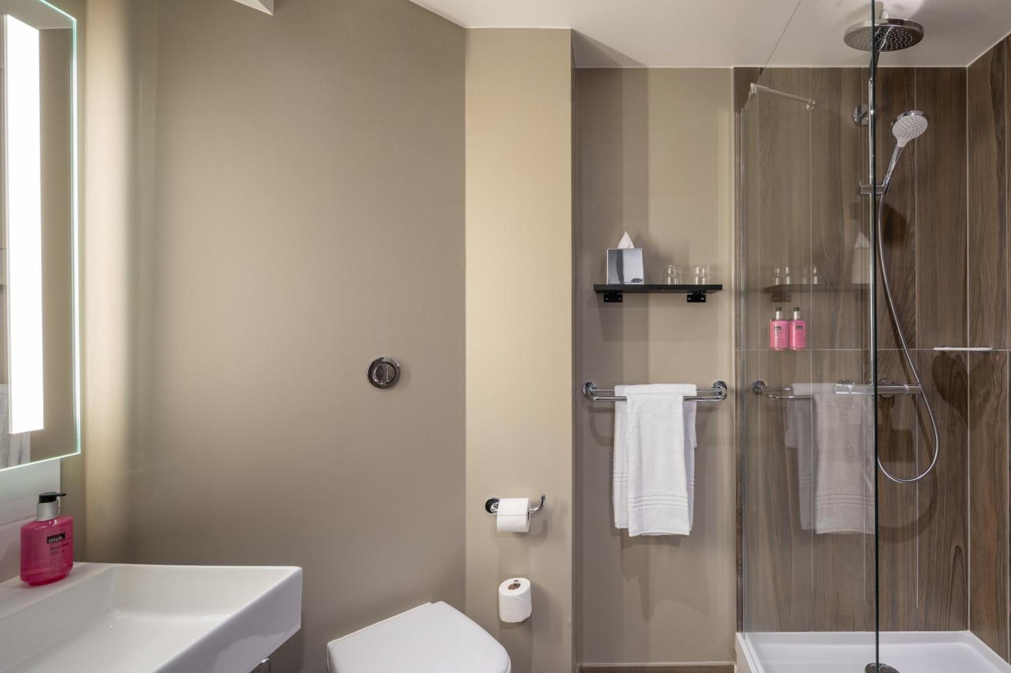 Moxy Paris Clamart Buitenkant foto