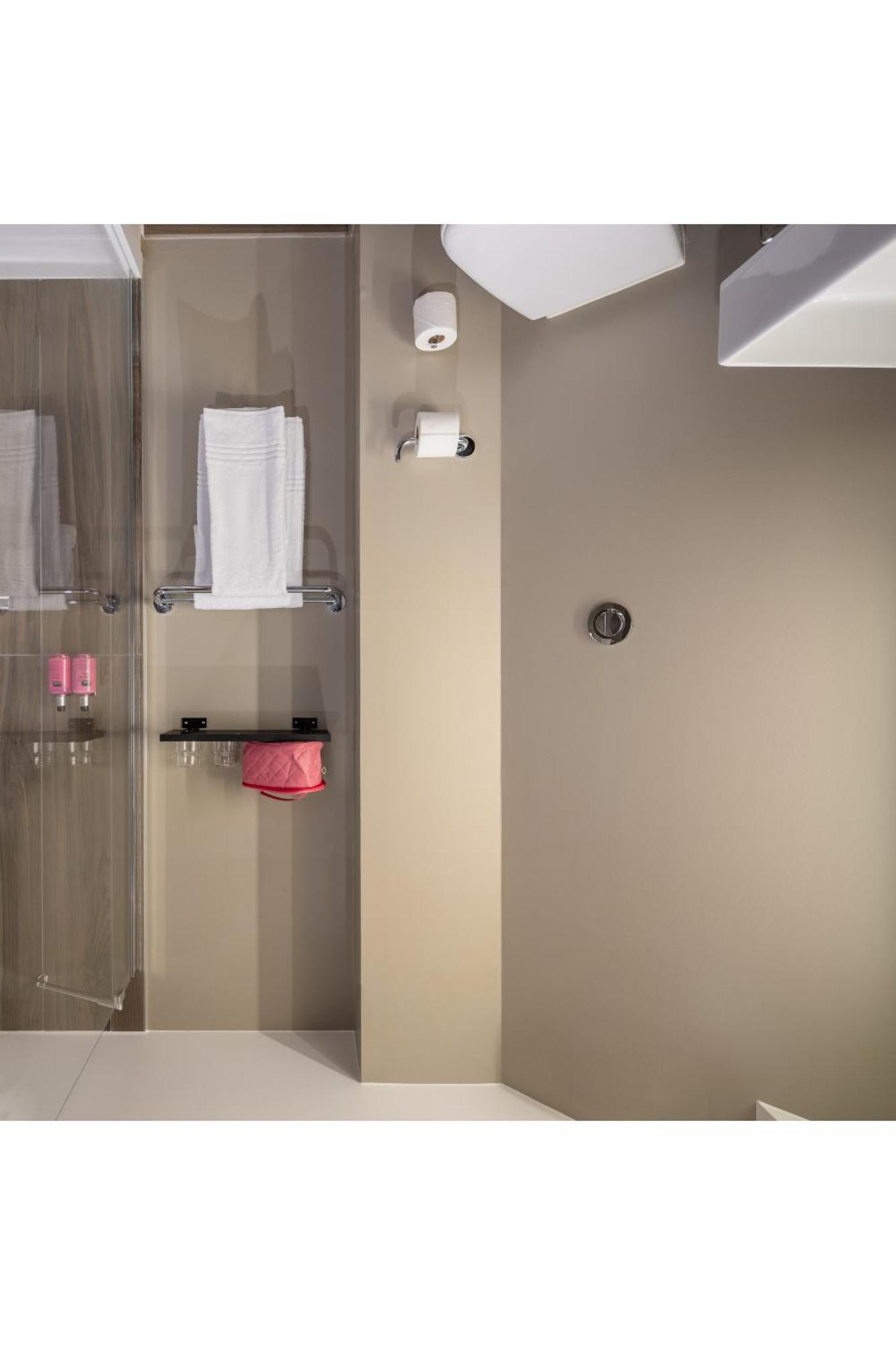 Moxy Paris Clamart Buitenkant foto